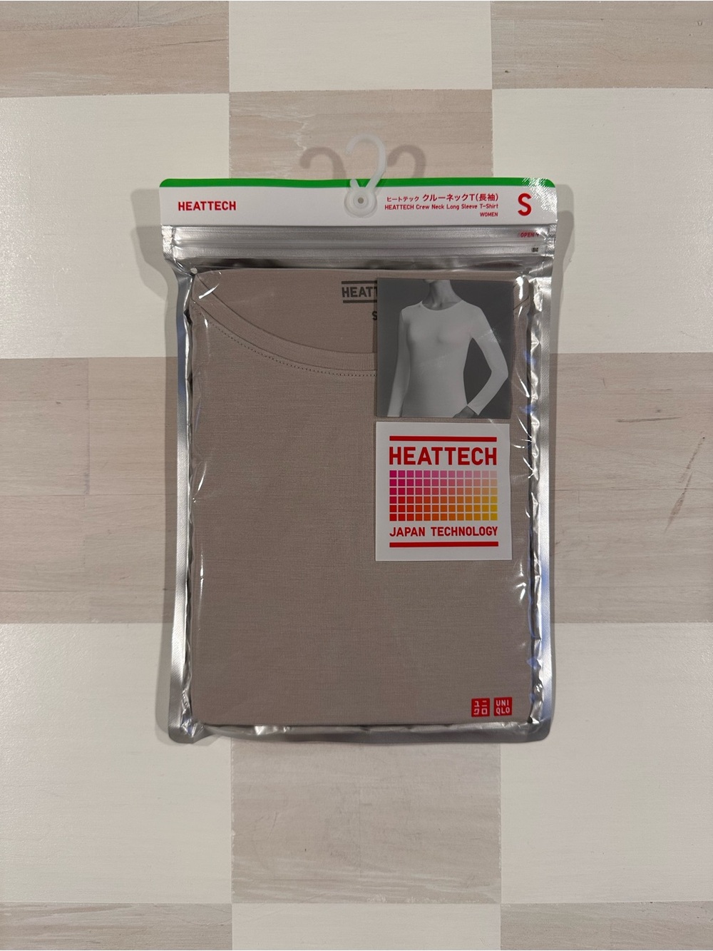 uniqlo light gray base layer thermal crew neck long sleeve heattech japan tech